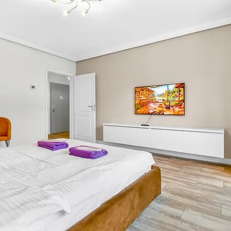 Ada Homes B51/4 Apartment *