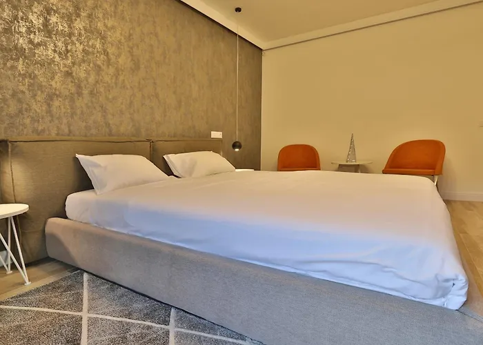 Ada Homes B51/4 Apartment *