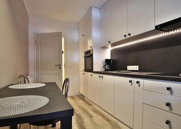 Ada Homes B51/4 Apartment *